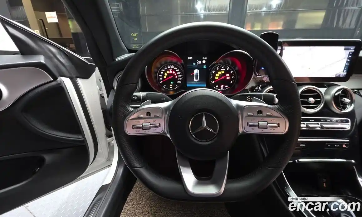 Mercedes-Benz C-Class 2019 2.0 гидро, фото 18 Mercedes-Benz C-Class 2019 2.0 гидро, фото 18