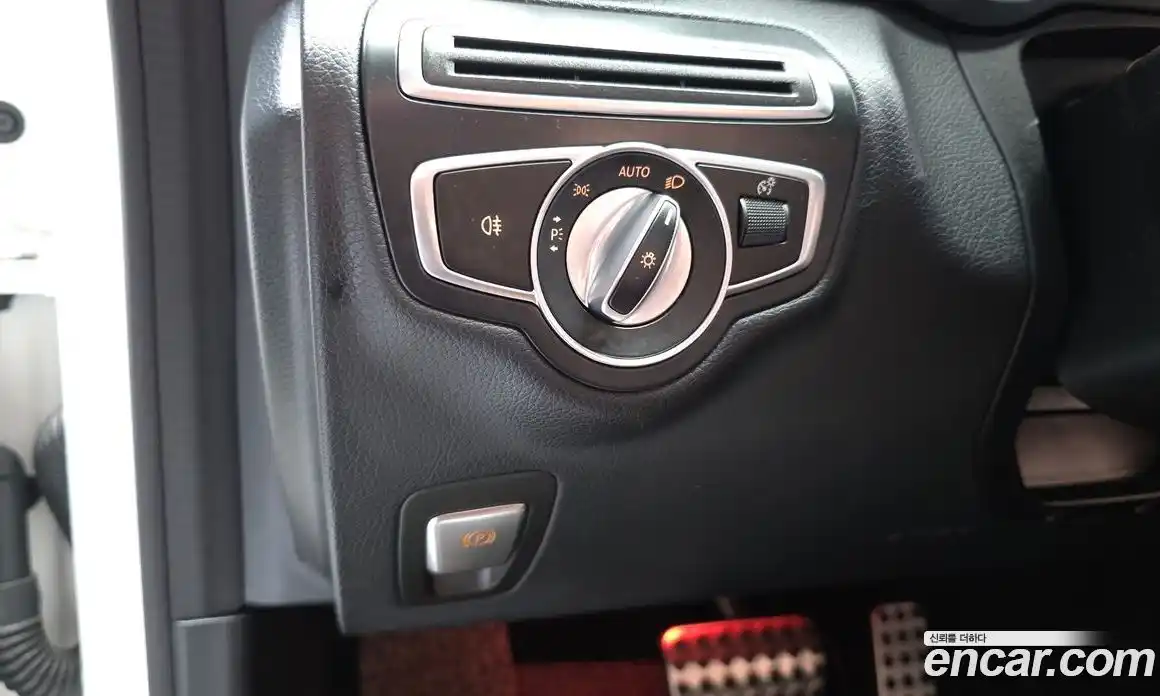 Mercedes-Benz C-Class 2019 2.0 гидро, фото 27 Mercedes-Benz C-Class 2019 2.0 гидро, фото 27