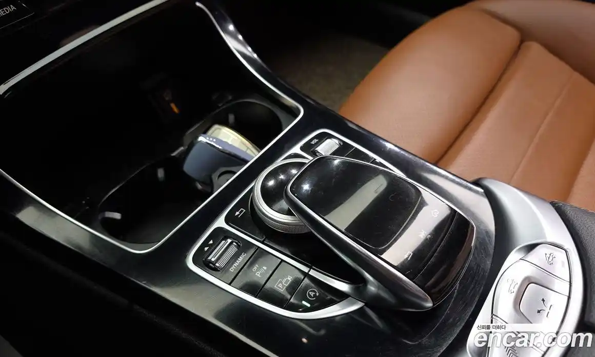 Mercedes-Benz C-Class 2019 2.0 гидро, фото 31 Mercedes-Benz C-Class 2019 2.0 гидро, фото 31