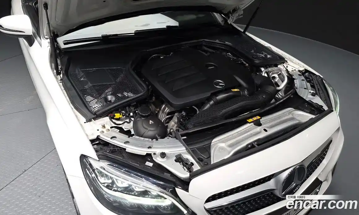 Mercedes-Benz C-Class 2019 2.0 гидро, фото 6 Mercedes-Benz C-Class 2019 2.0 гидро, фото 6