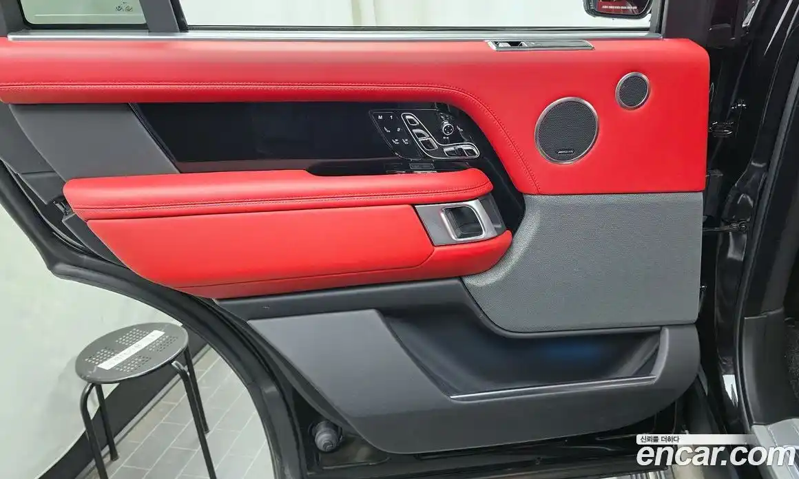 Land Rover Range Rover 2019 5.0 автомат (гидро), фото 15
