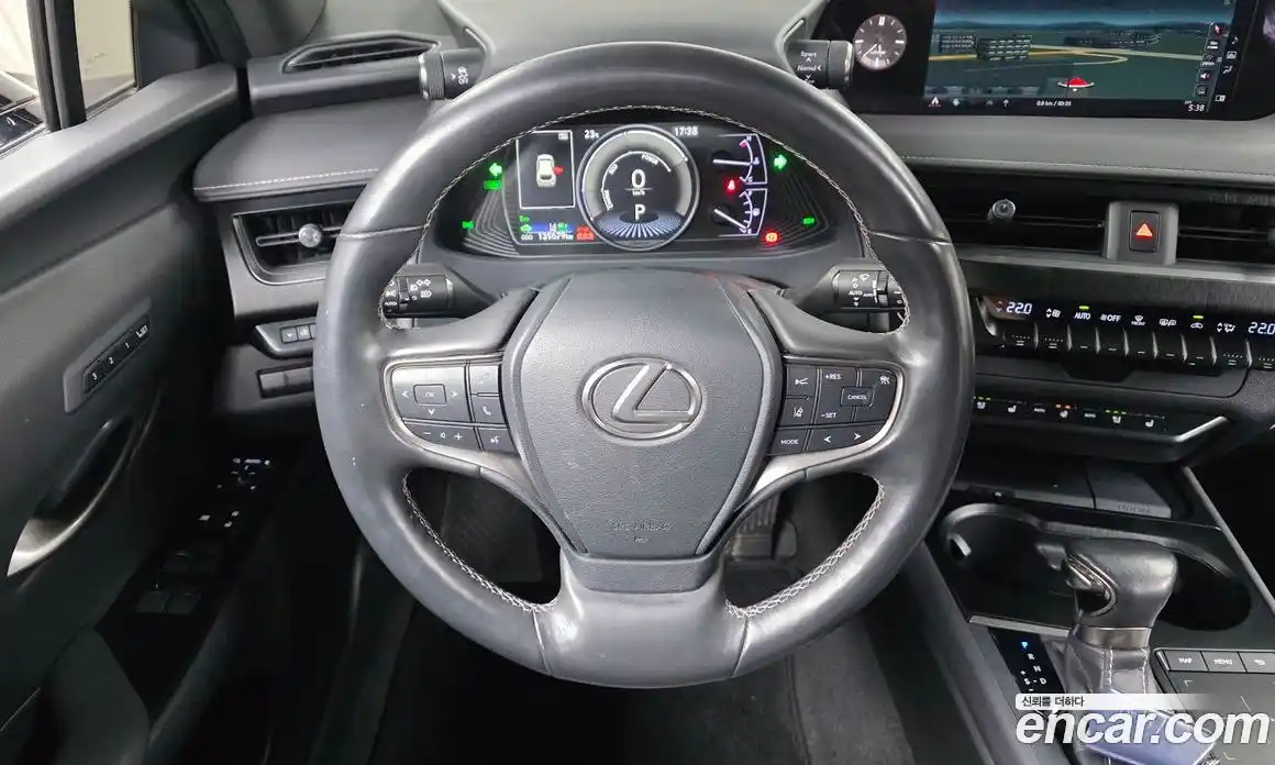 Lexus UX 2019 2.0 автомат (гидро), фото 20