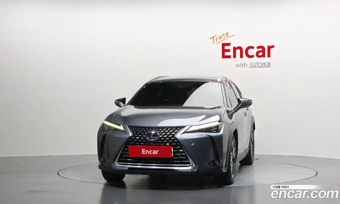 Lexus UX 2019 2.0 автомат (гидро), фото 3