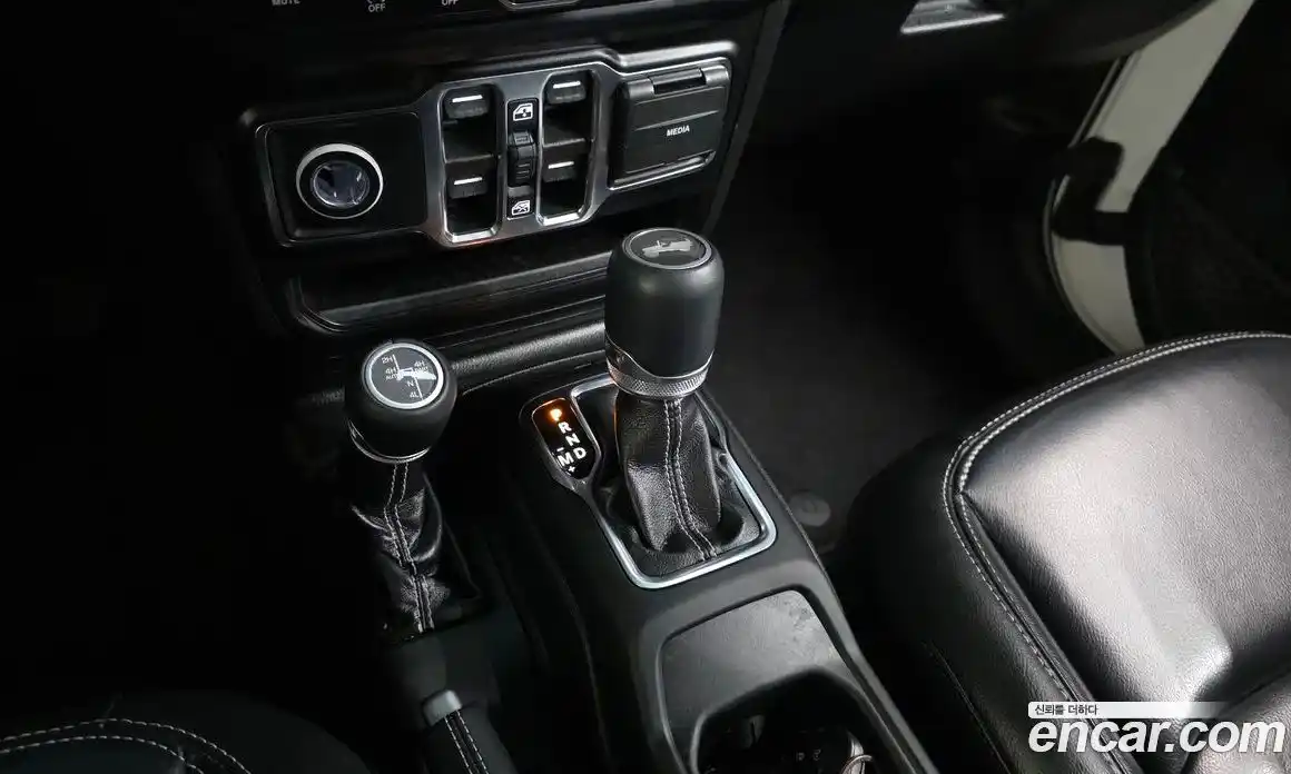Jeep Wrangler 2022 2.0 автомат (гидро), фото 12