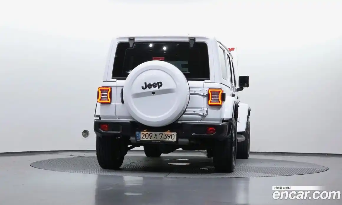 Jeep Wrangler 2022 2.0 автомат (гидро), фото 4