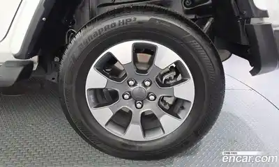 Jeep Wrangler 2022 2.0 автомат (гидро), миниатюра 7