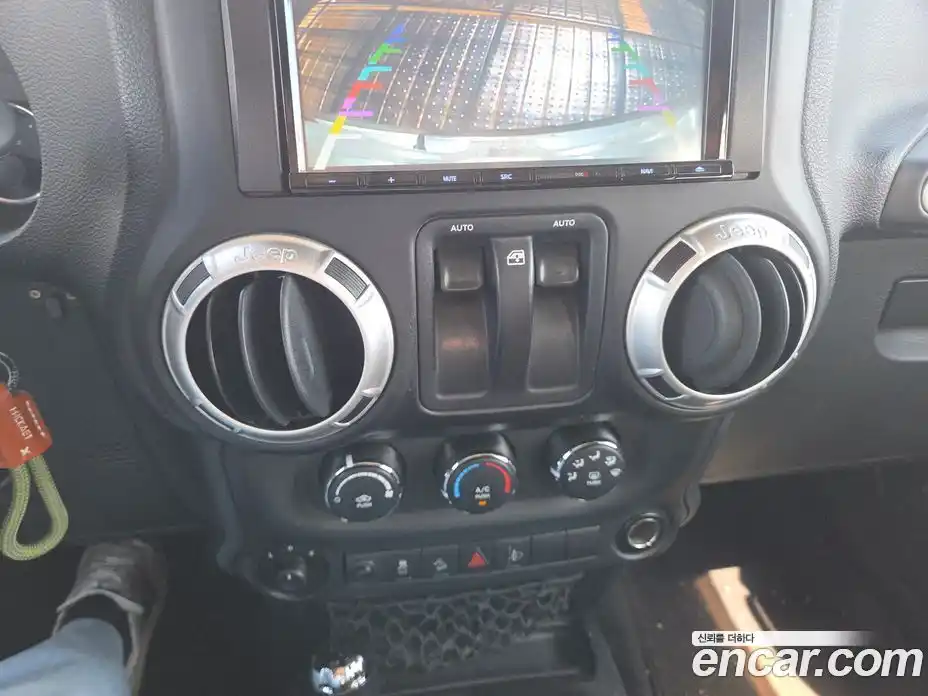 Jeep Wrangler 2011 2.8 автомат (гидро), фото 14
