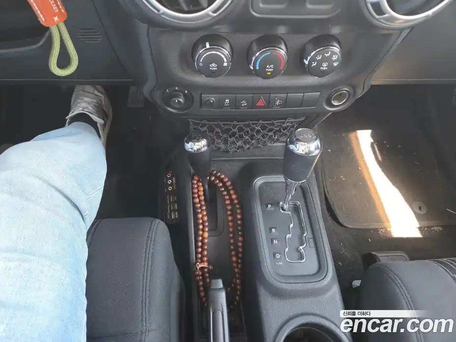 Jeep Wrangler 2011 2.8 автомат (гидро), фото 8