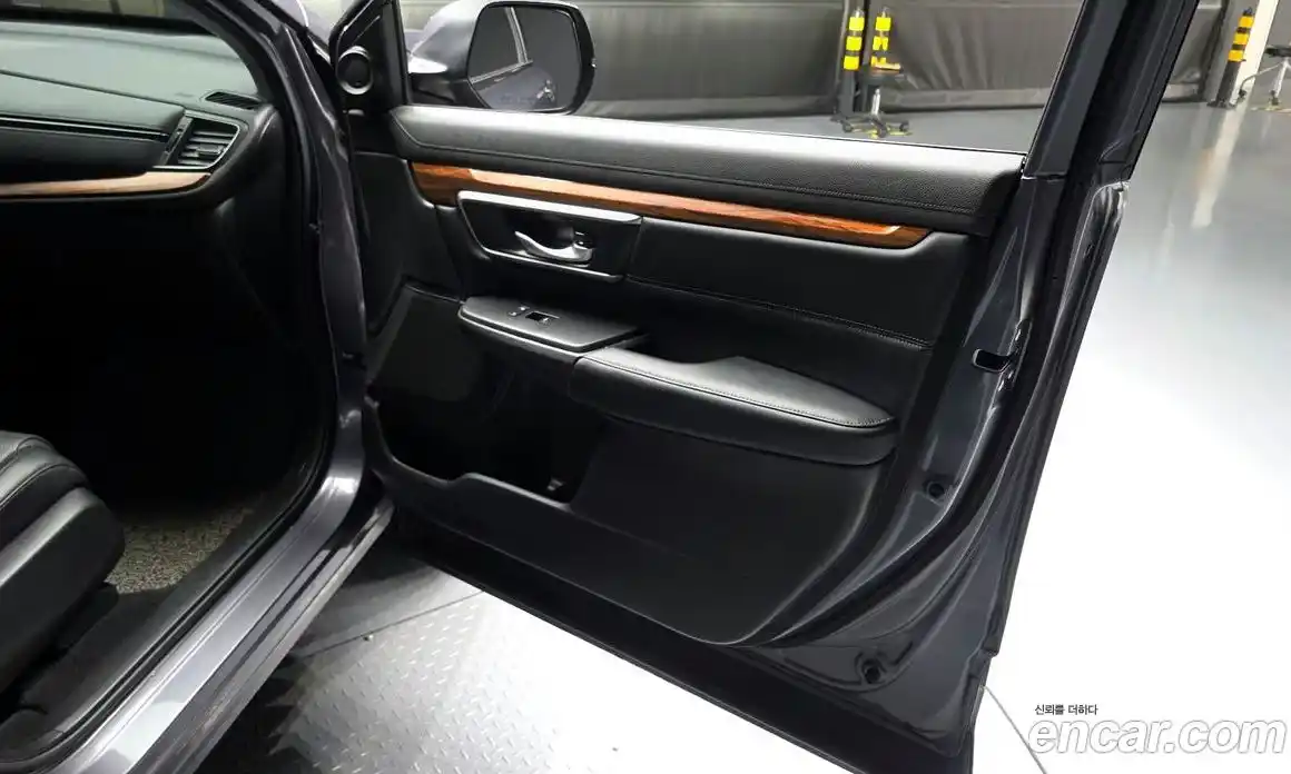 Honda CR-V 2021 1.5 автомат (гидро), фото 14