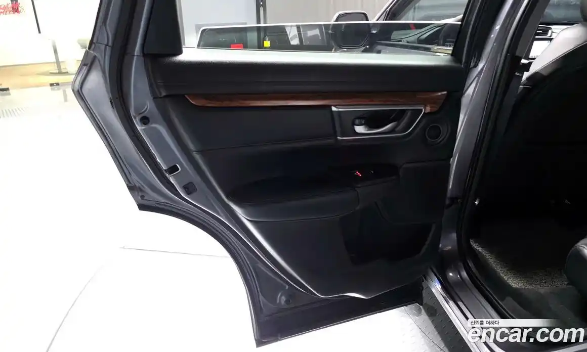 Honda CR-V 2021 1.5 автомат (гидро), фото 15
