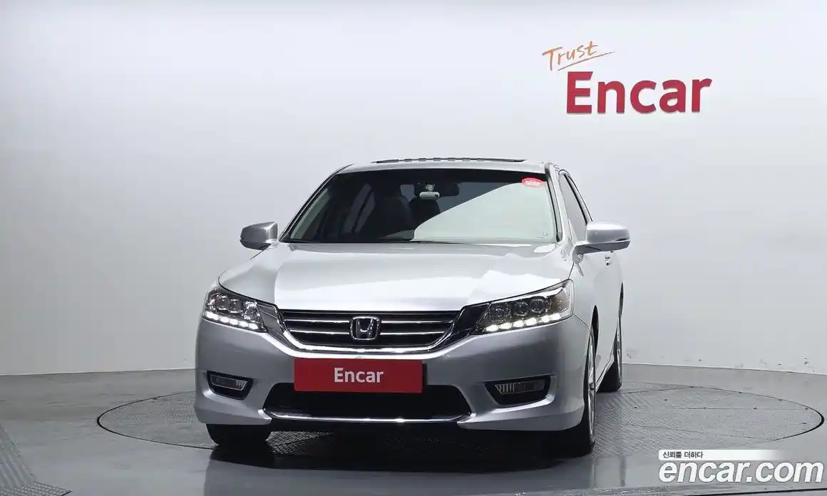 Honda Accord 2013 2.4 автомат (гидро), фото 3