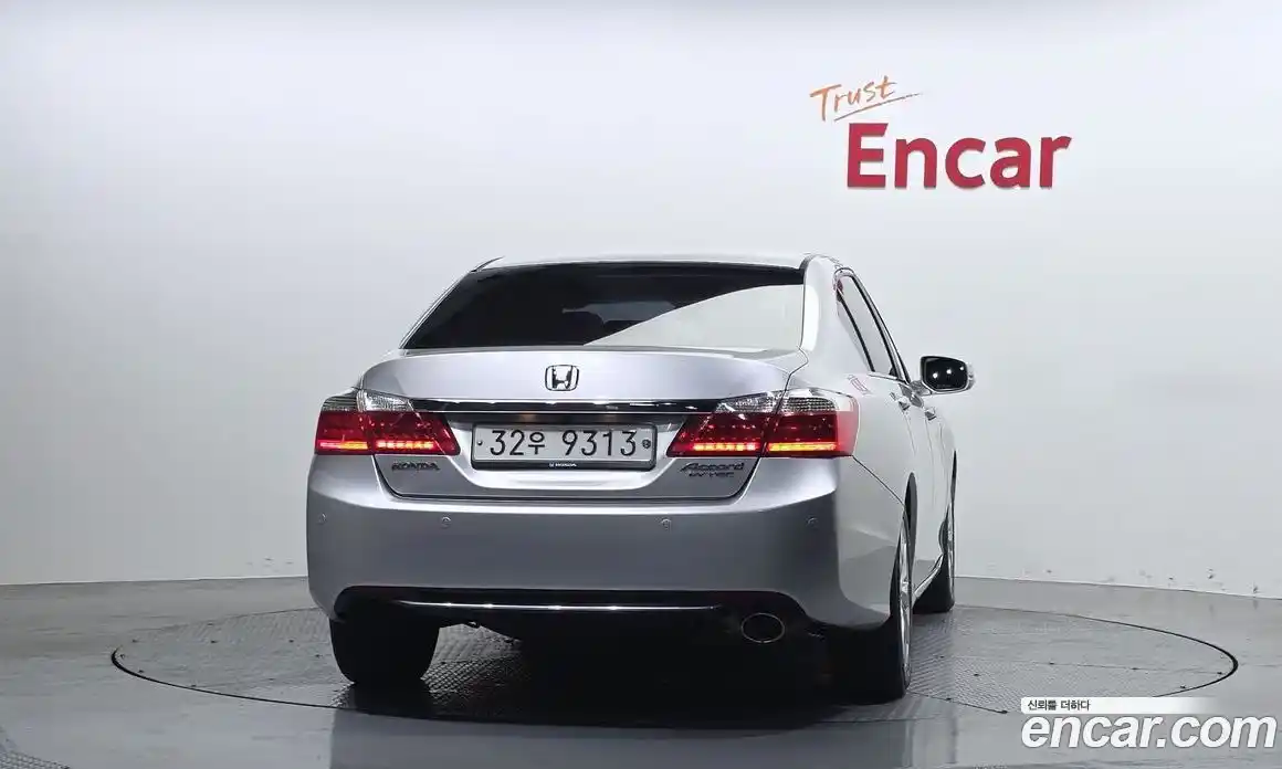 Honda Accord 2013 2.4 автомат (гидро), фото 4