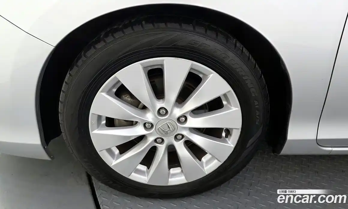 Honda Accord 2013 2.4 автомат (гидро), фото 5