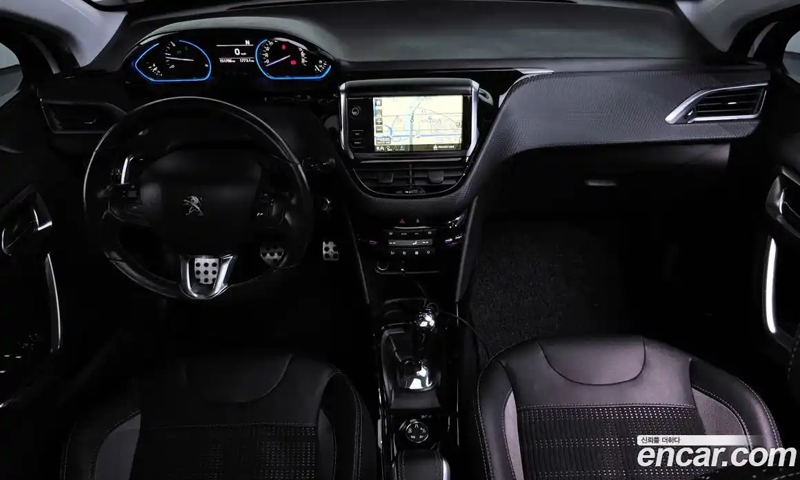 Peugeot 2008 2018 1.6 автомат (гидро), фото 7