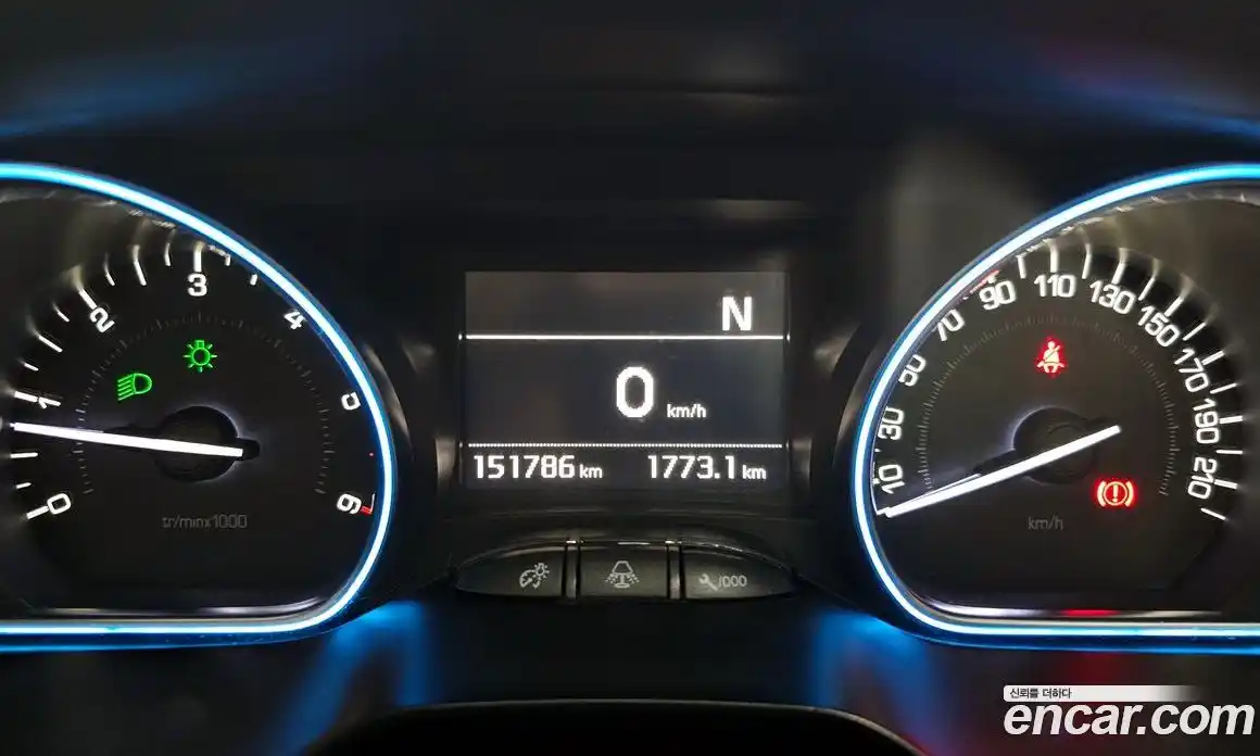 Peugeot 2008 2018 1.6 автомат (гидро), фото 8
