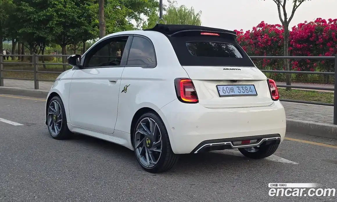 Fiat 500 2024 автомат (гидро), фото 19
