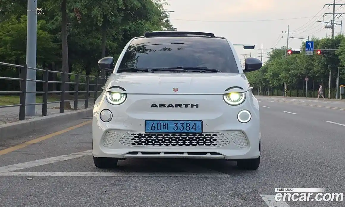 Fiat 500 2024 автомат (гидро), фото 3