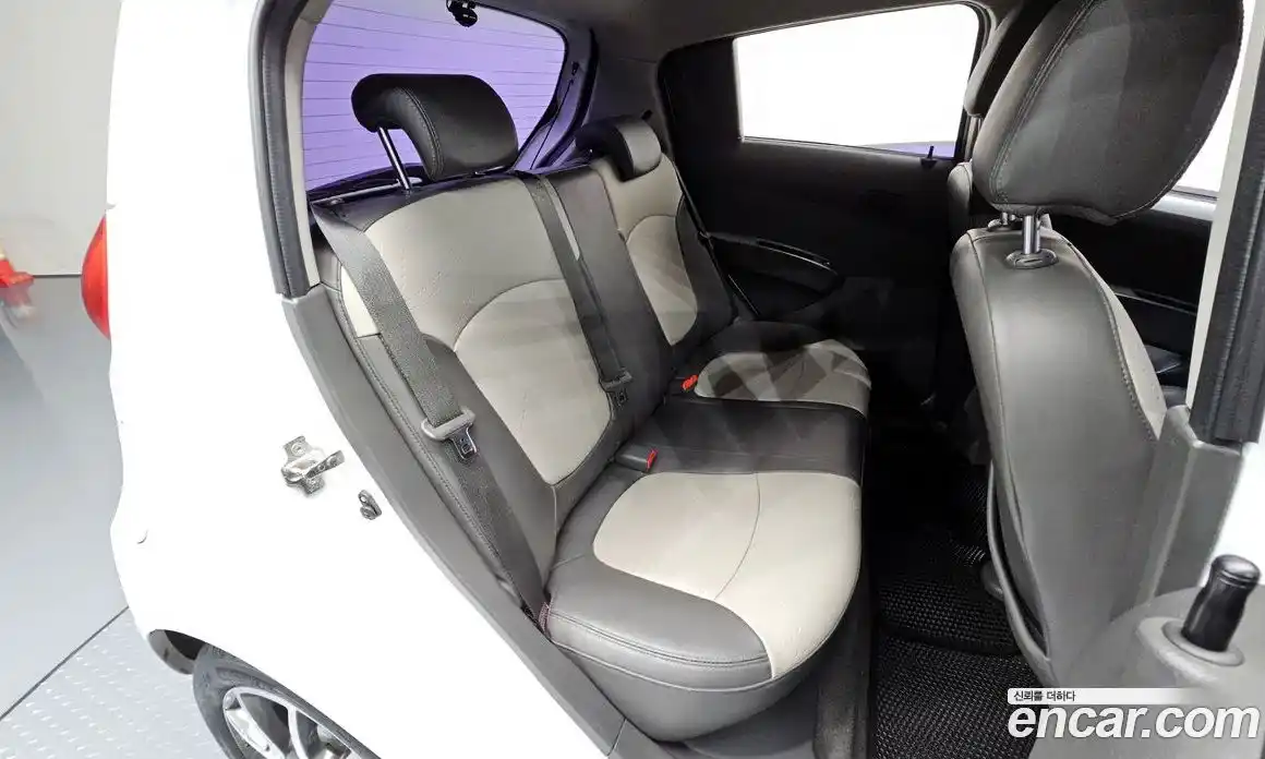 Chevrolet Spark 2013 1.0 автомат (гидро), фото 12