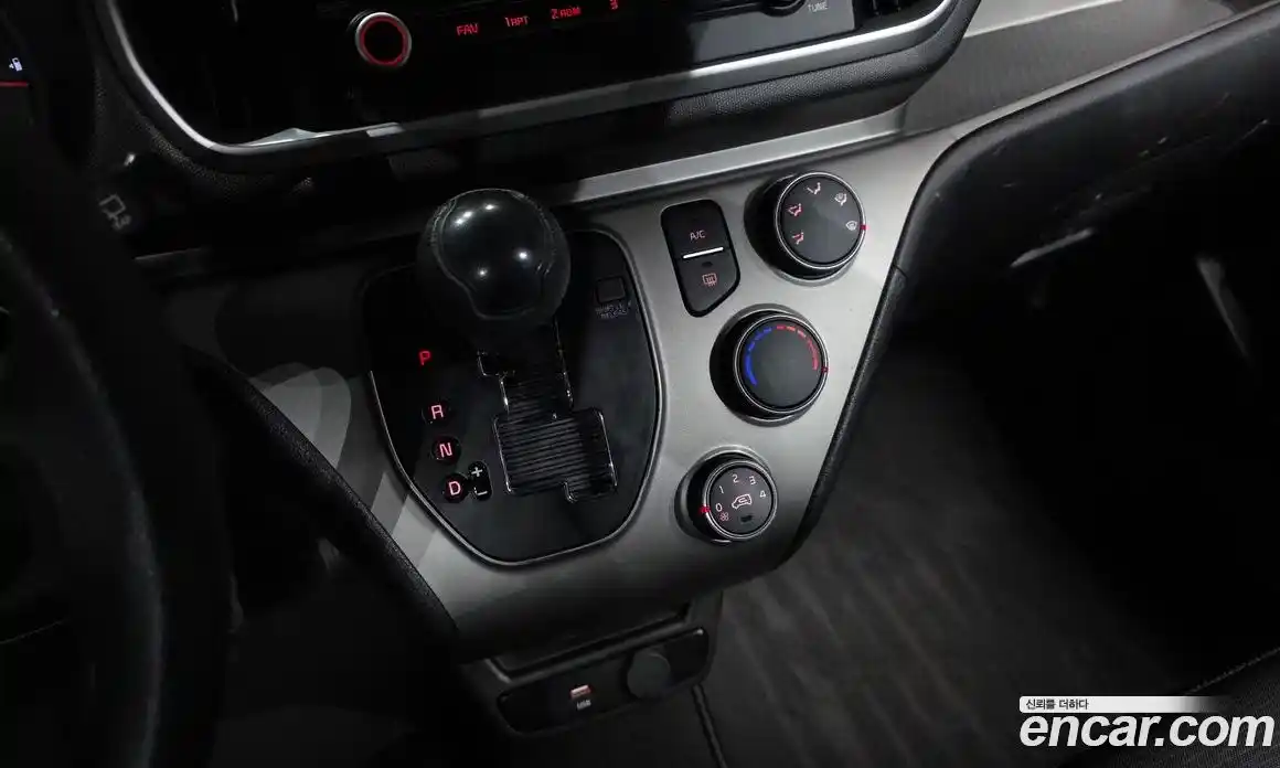 Kia Ray 2021 1.0 автомат (гидро), фото 9