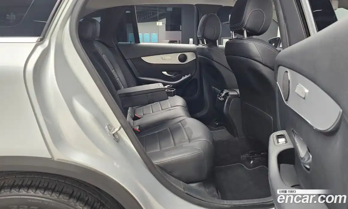 Mercedes-Benz GLC-Class 2017 2.1 гидро, фото 12 Mercedes-Benz GLC-Class 2017 2.1 гидро, фото 12