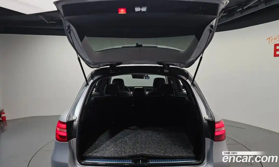 Mercedes-Benz GLC-Class 2017 2.1 гидро, фото 20 Mercedes-Benz GLC-Class 2017 2.1 гидро, фото 20