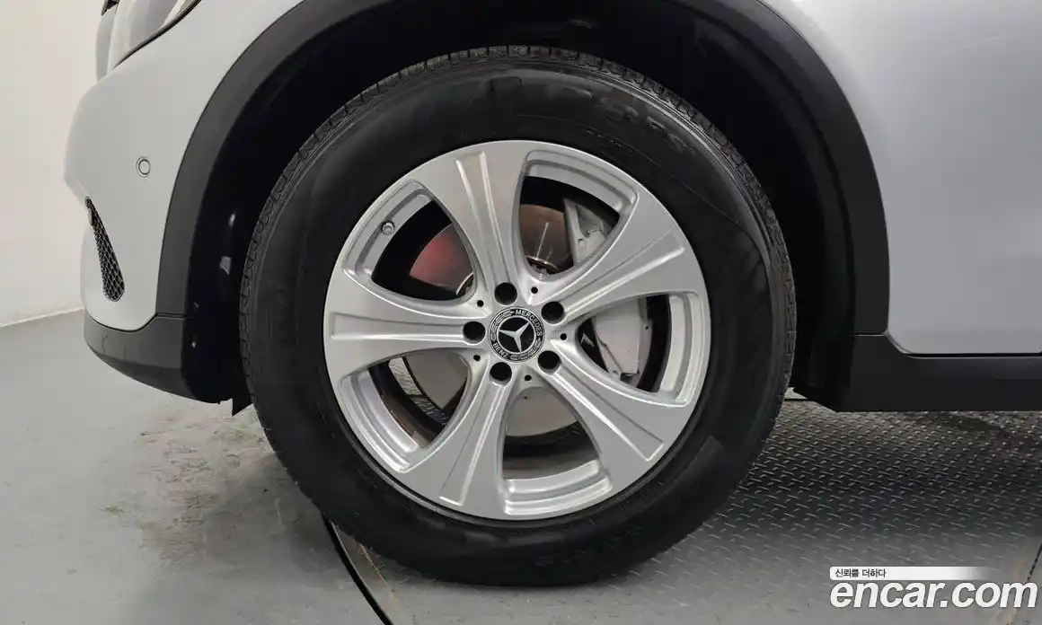 Mercedes-Benz GLC-Class 2017 2.1 гидро, фото 5 Mercedes-Benz GLC-Class 2017 2.1 гидро, фото 5