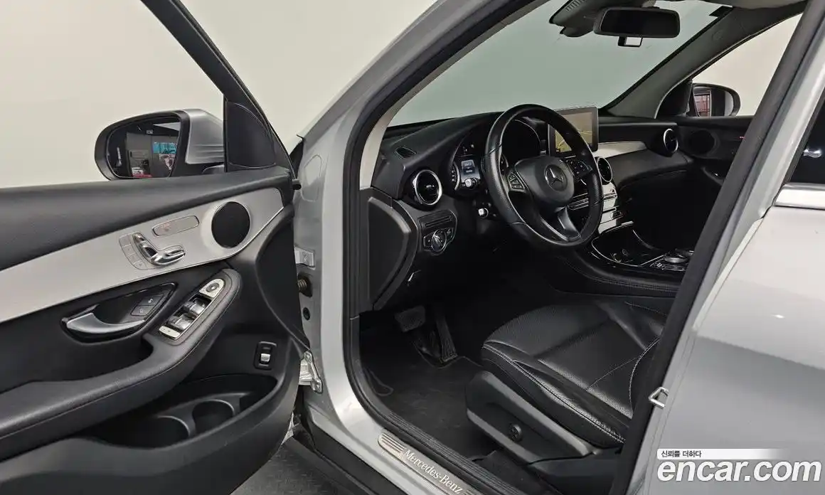 Mercedes-Benz GLC-Class 2017 2.1 гидро, фото 10 Mercedes-Benz GLC-Class 2017 2.1 гидро, фото 10