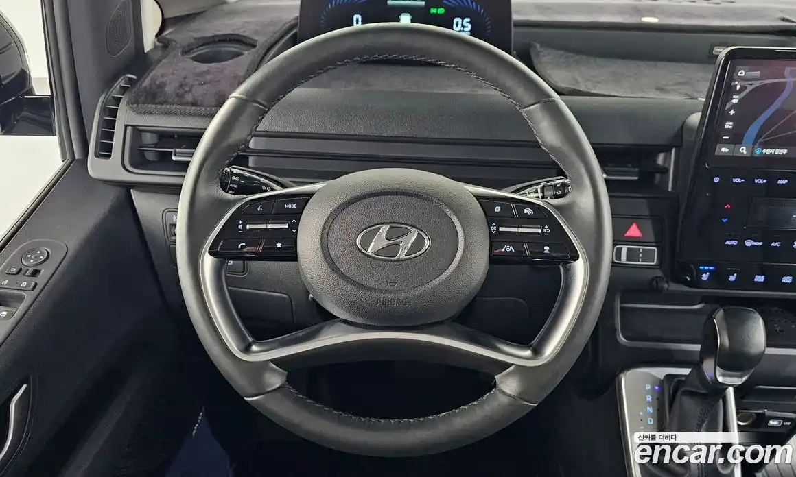 Hyundai Staria 2022 3.5 автомат (гидро), фото 13
