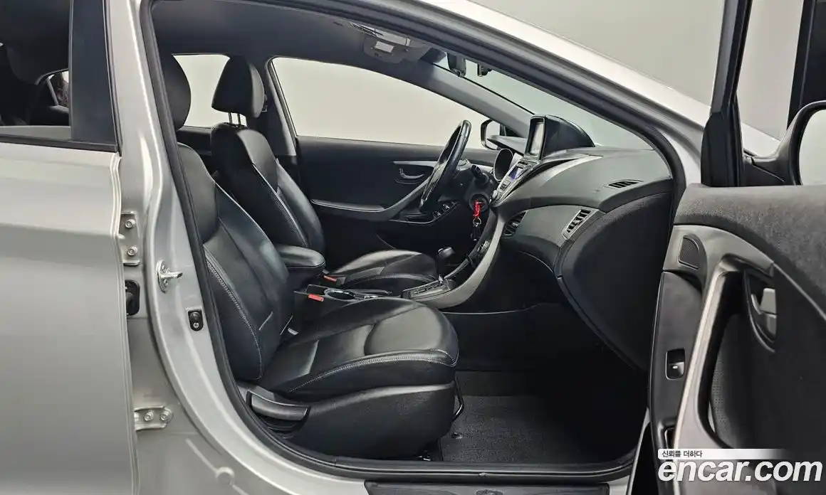 Hyundai Avante 2012 1.6 автомат (гидро), фото 15