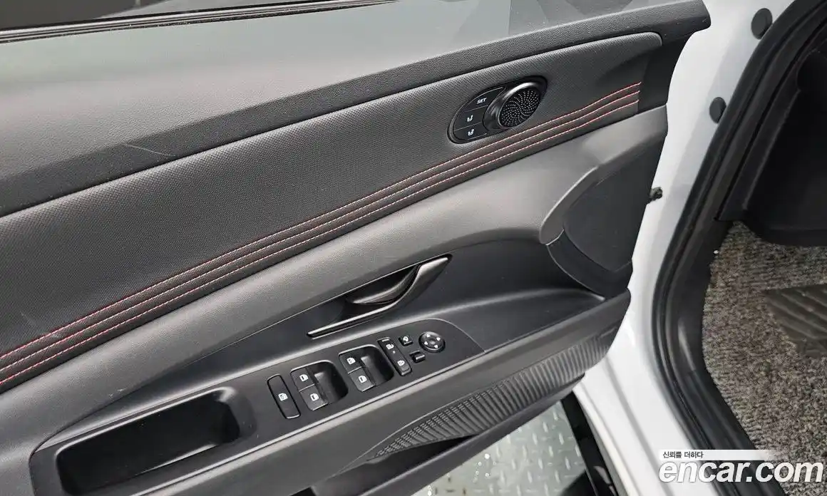 Hyundai Avante 2024 1.6 автомат (гидро), фото 19