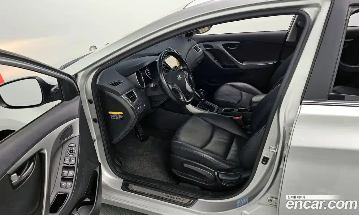 Hyundai Avante 2014 1.6 автомат (гидро), фото 13