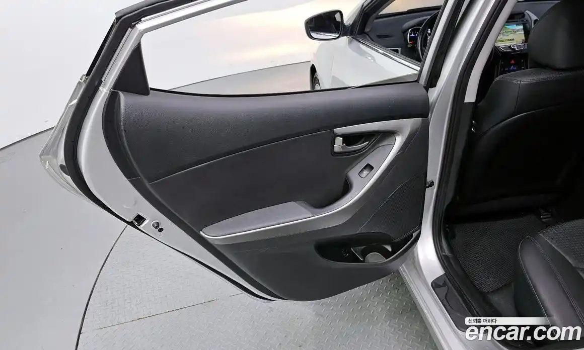 Hyundai Avante 2014 1.6 автомат (гидро), фото 15