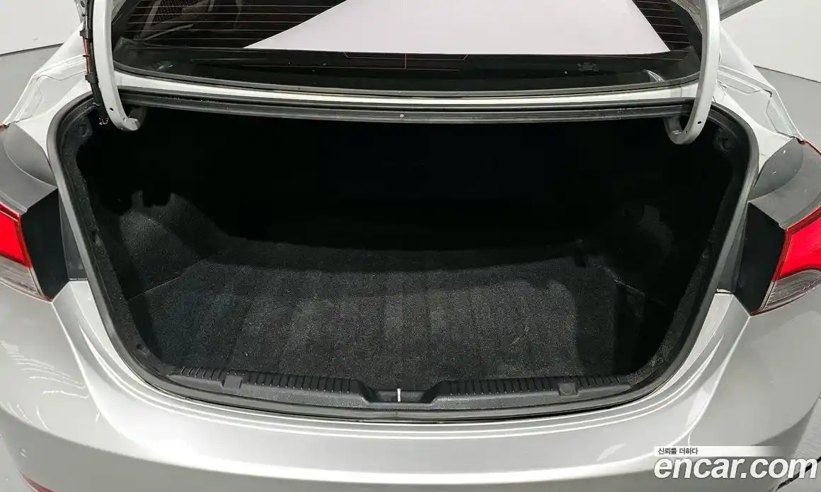 Hyundai Avante 2014 1.6 автомат (гидро), фото 23