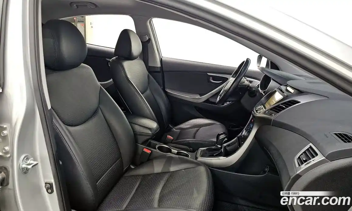 Hyundai Avante 2014 1.6 автомат (гидро), фото 25