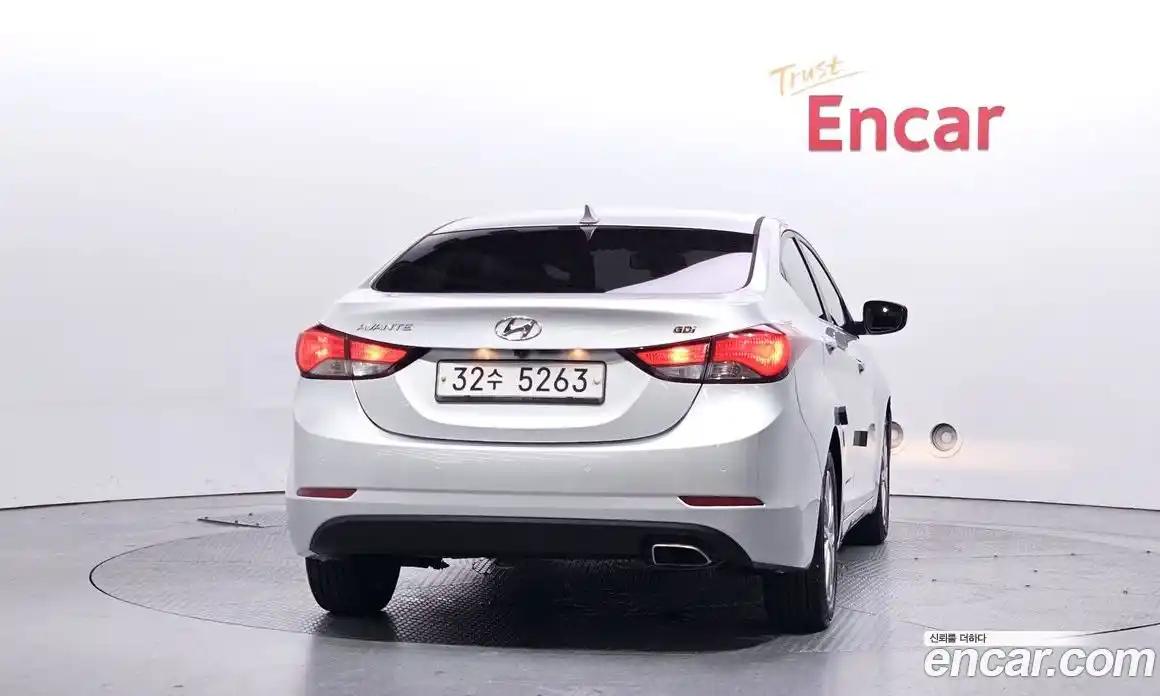 Hyundai Avante 2014 1.6 автомат (гидро), фото 4