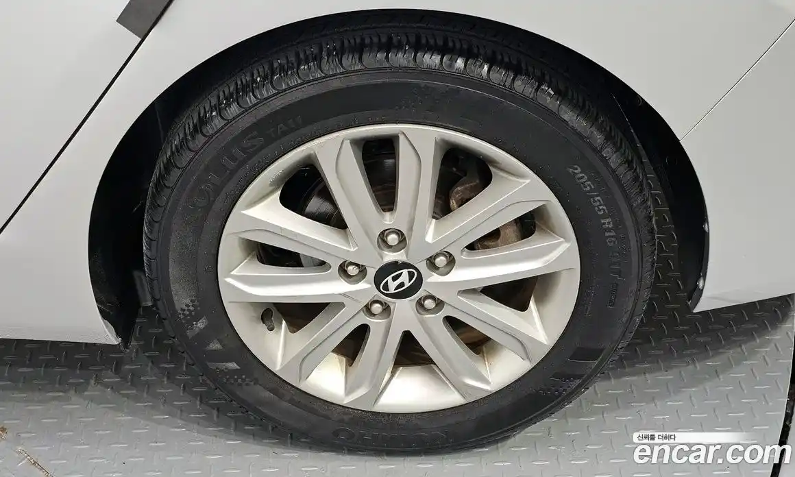 Hyundai Avante 2014 1.6 автомат (гидро), фото 7