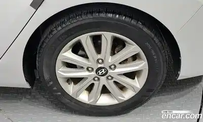 Hyundai Avante 2014 1.6 автомат (гидро), миниатюра 7
