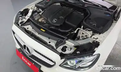 Mercedes-Benz E-Class 2018 1.9 автомат (гидро), миниатюра 6