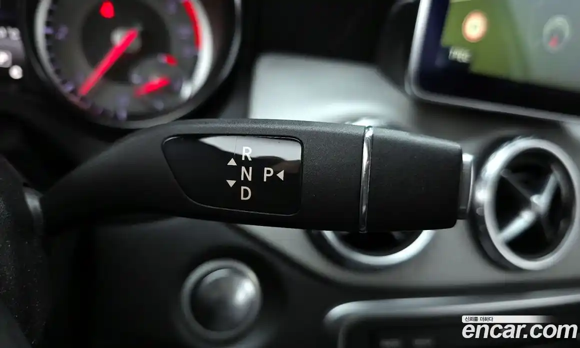 Mercedes-Benz GLA-Class 2016 2.1 гидро, фото 9 Mercedes-Benz GLA-Class 2016 2.1 гидро, фото 9