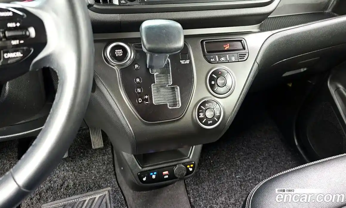 Kia Ray 2022 1.0 автомат (гидро), фото 12