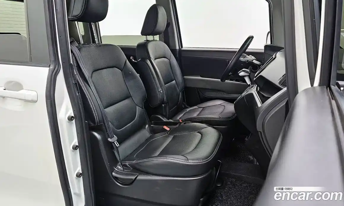 Kia Ray 2022 1.0 автомат (гидро), фото 16