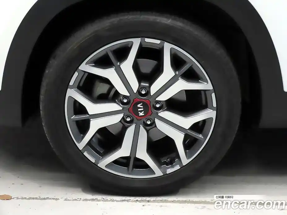 Kia Seltos 2019 1.6 автомат (гидро), фото 5