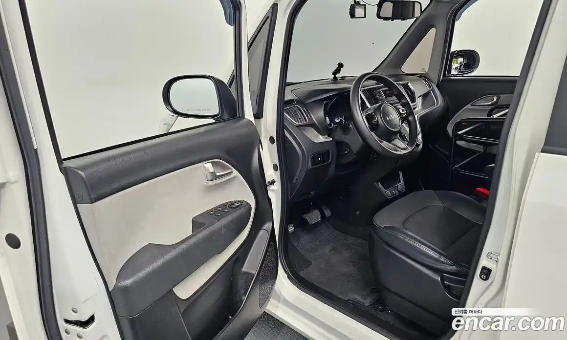 Kia Ray 2022 1.0 автомат (гидро), фото 13