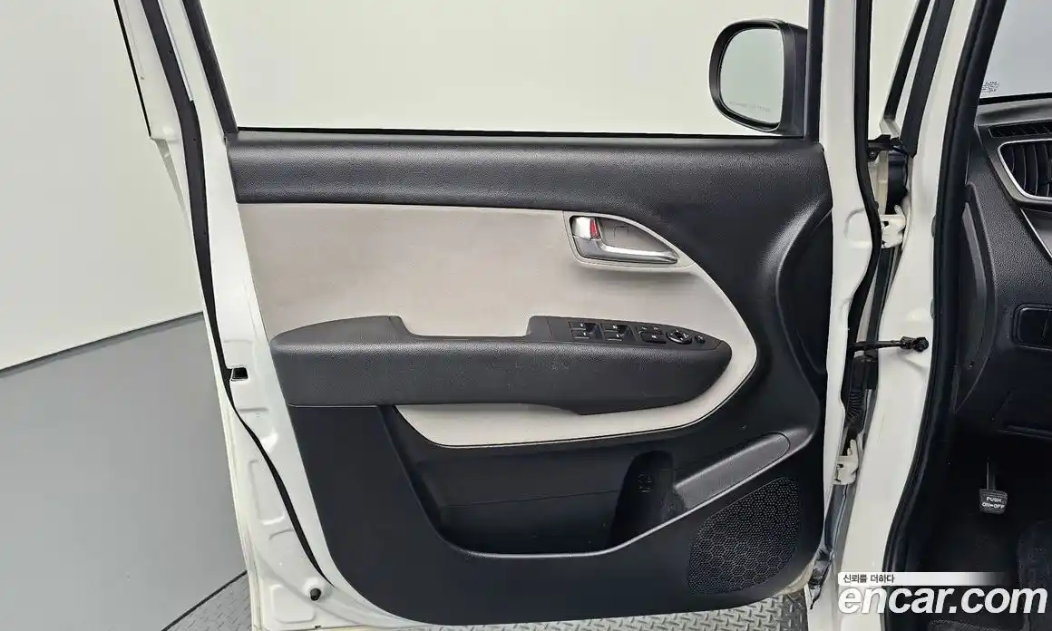 Kia Ray 2022 1.0 автомат (гидро), фото 14