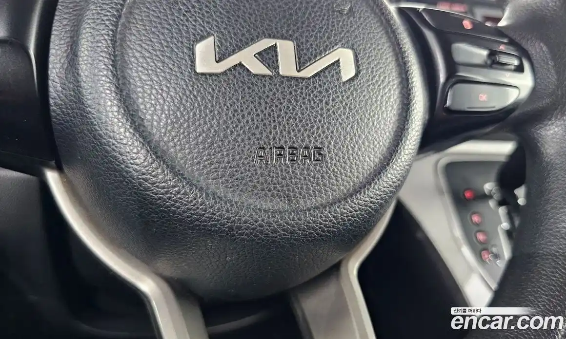Kia Ray 2022 1.0 автомат (гидро), фото 21