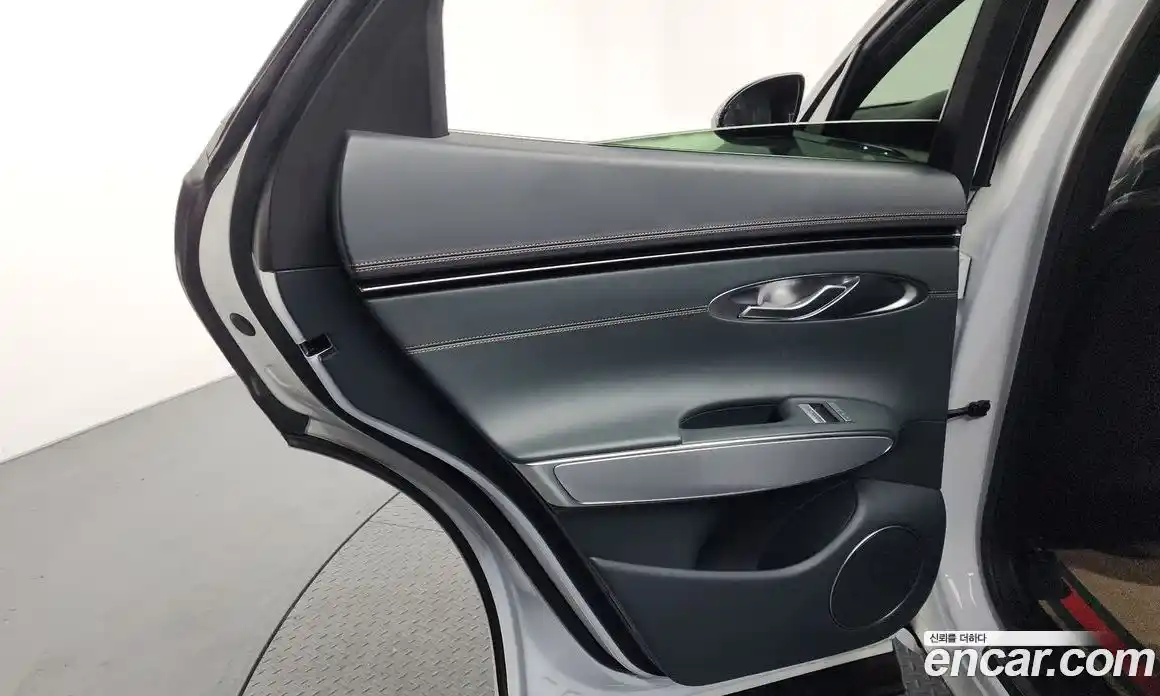 Genesis GV70 2021 2.5 автомат (гидро), фото 14