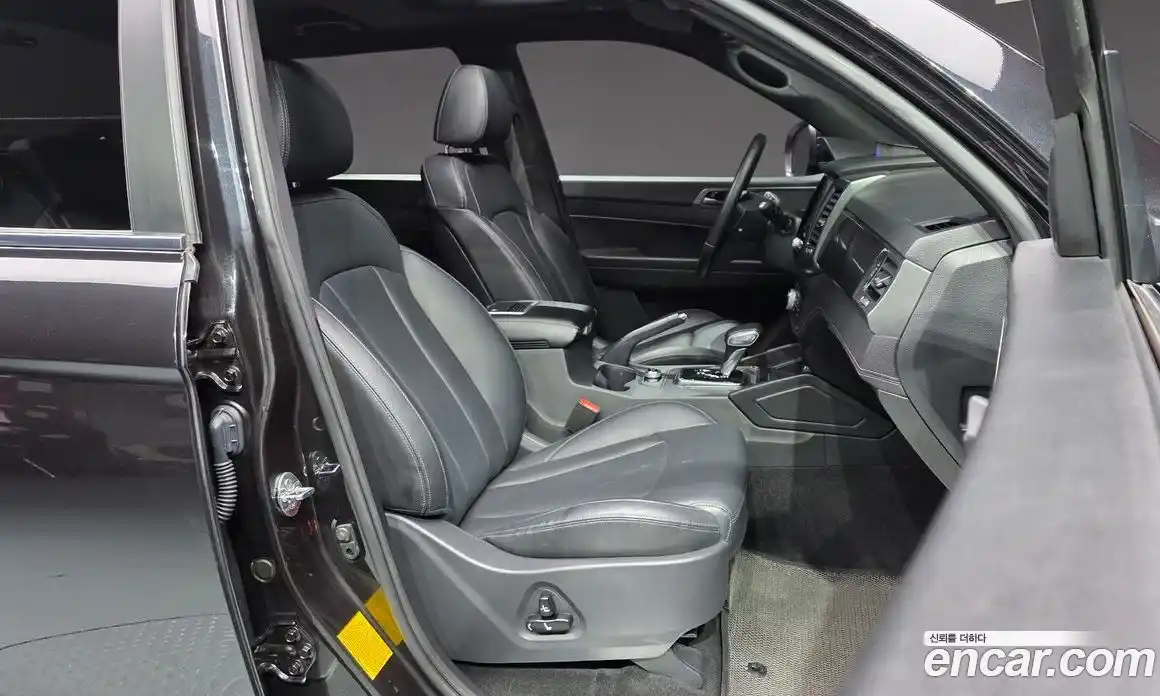 SsangYong Rexton 2023 2.2 автомат (гидро), фото 16