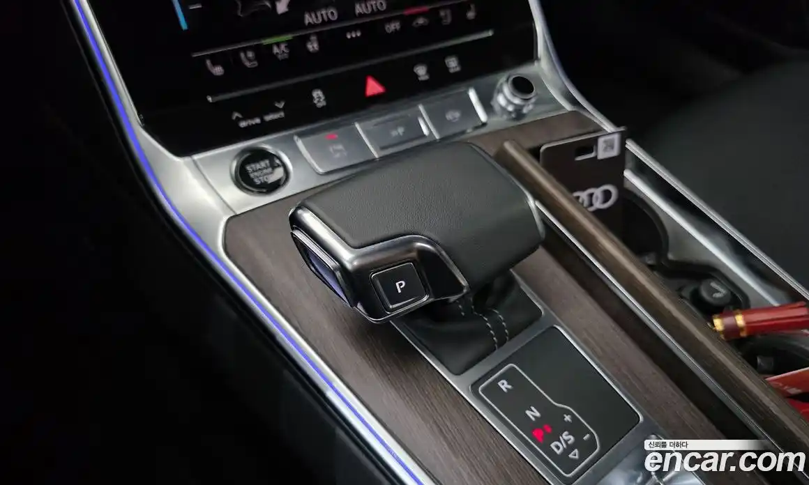 Audi A6 2024 2.0 автомат (гидро), фото 12
