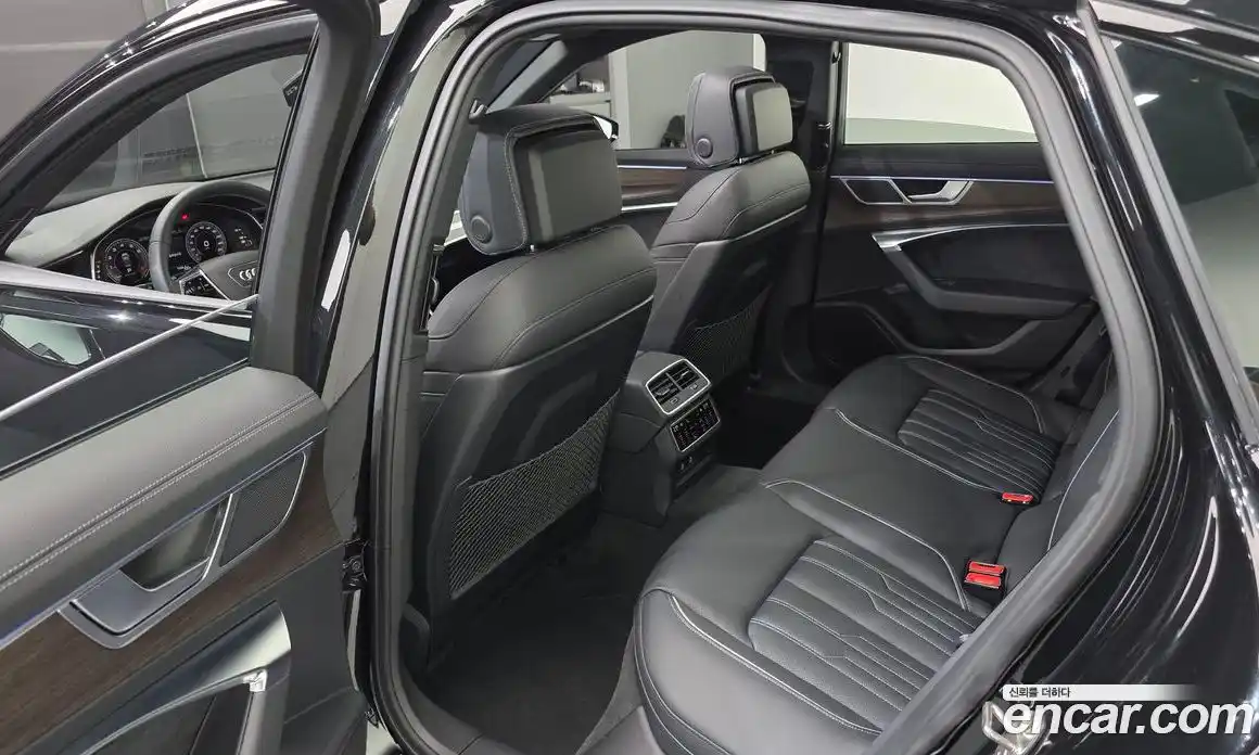 Audi A6 2024 2.0 автомат (гидро), фото 16