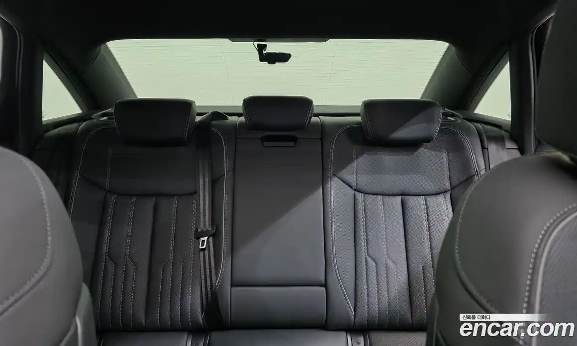 Audi A6 2024 2.0 автомат (гидро), фото 29